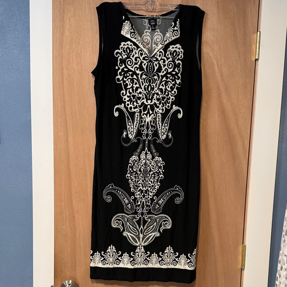 Saint Tropez West Elegant Black and Cream Midi Dress